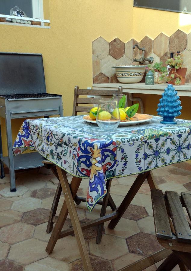 Ragusa Exclusive Flat With Terrace & Bbq Exterior photo